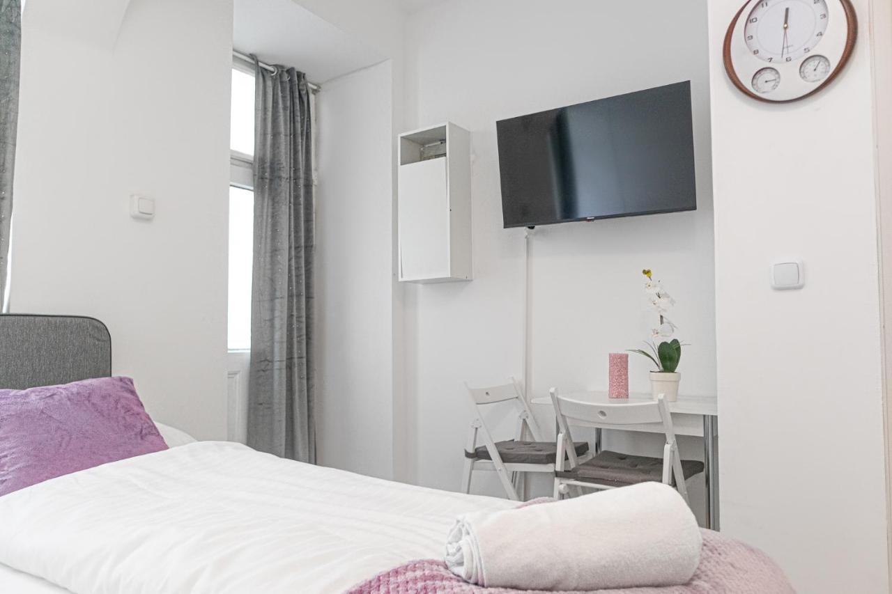 Cozy Room @ Hauptbahnhof - Well Situated & Central Vienna Exterior photo